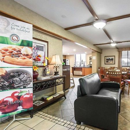 Quality Inn & Suites North Спрингфилд Экстерьер фото