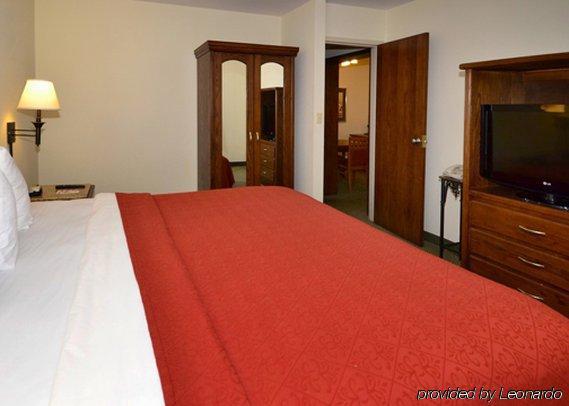 Quality Inn & Suites North Спрингфилд Номер фото