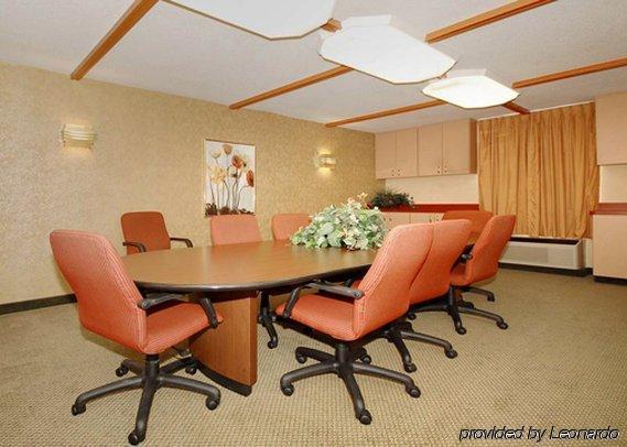 Quality Inn & Suites North Спрингфилд Бизнес фото
