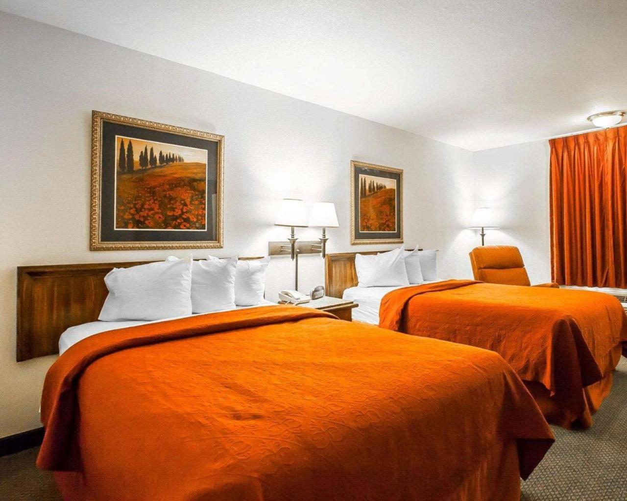 Quality Inn & Suites North Спрингфилд Экстерьер фото