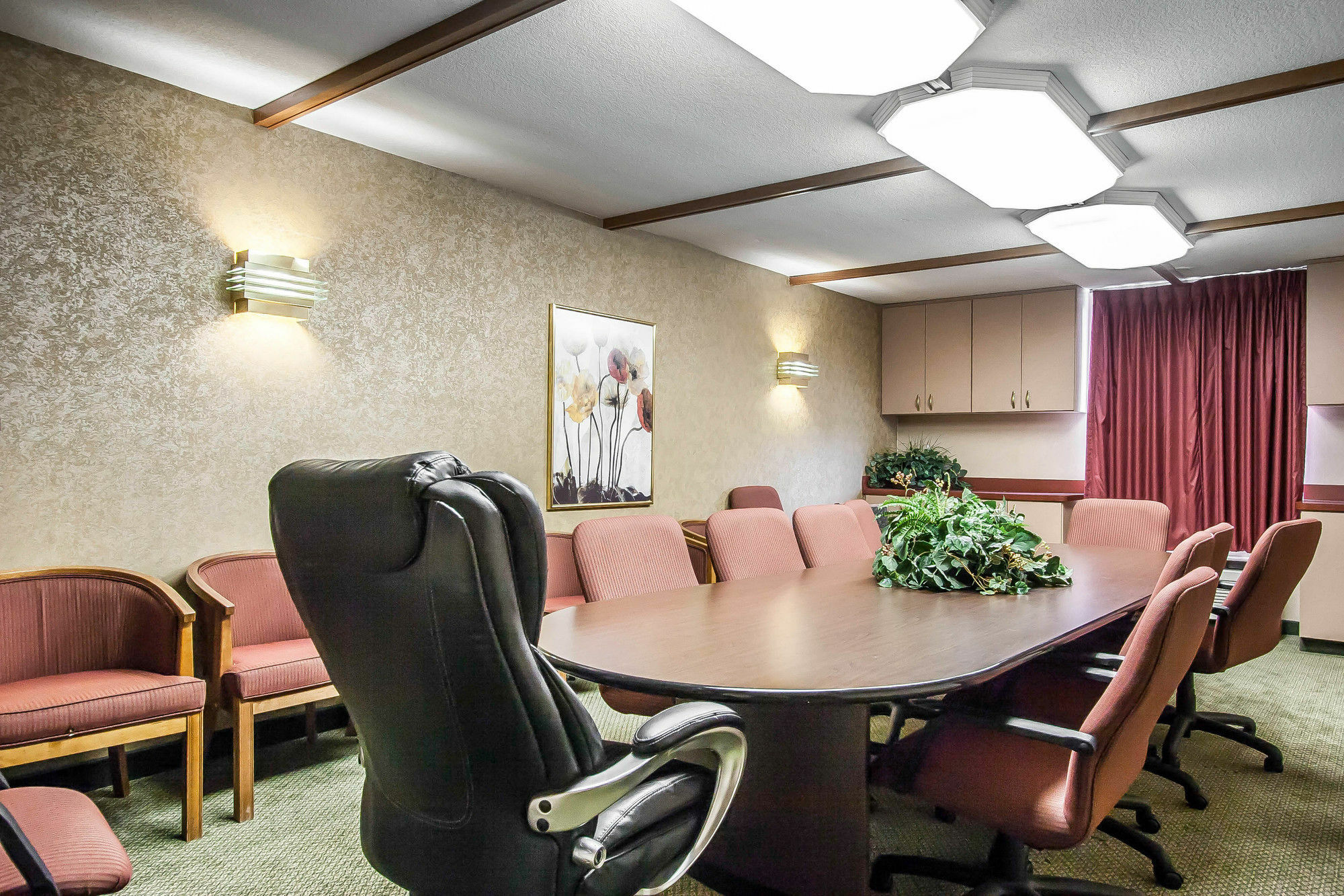 Quality Inn & Suites North Спрингфилд Экстерьер фото